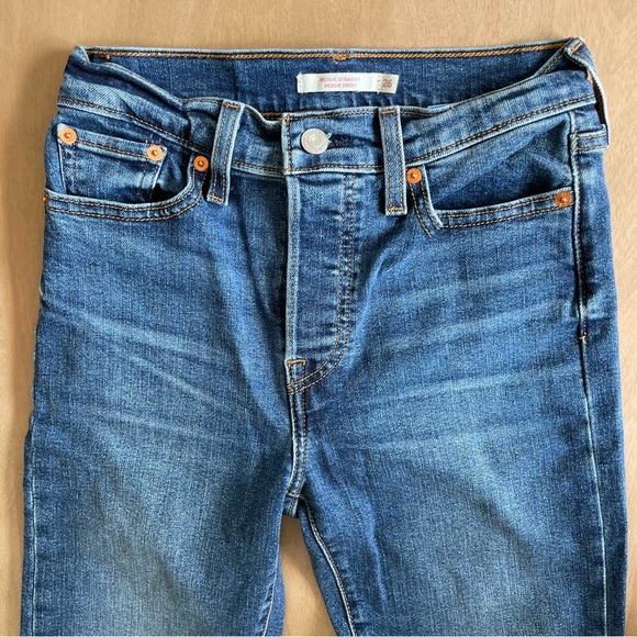 Levi’s Wedgie Straight Button Fly Blue Jeans - Picture 2 of 9